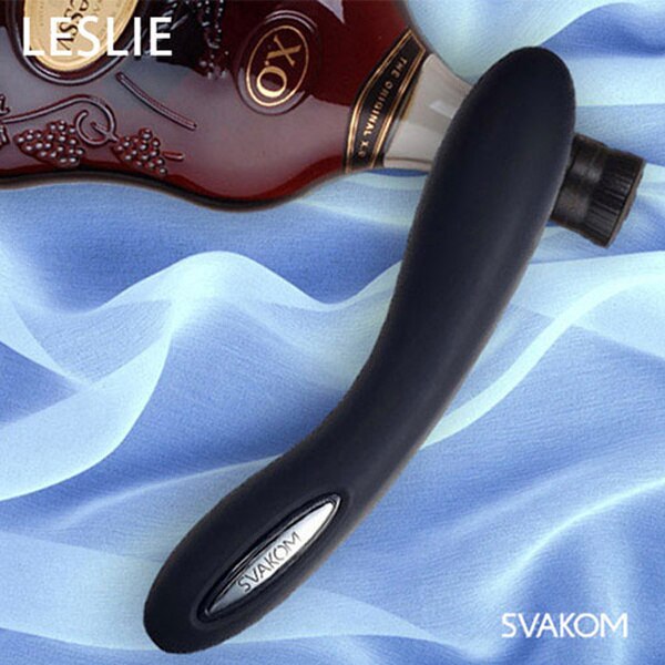 美國SVAKOM Leslie 萊斯利 (獨特加熱鍵)智能模式6段變頻防水按摩棒 經典黑