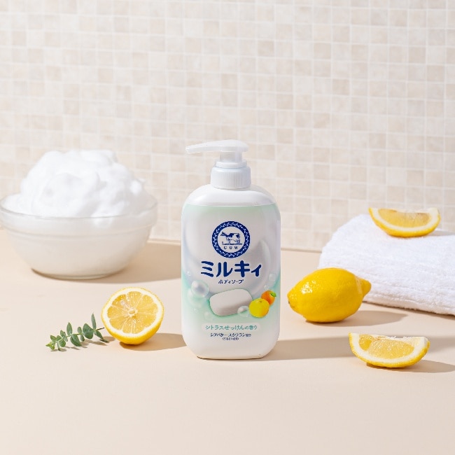 牛乳石鹼 牛乳精華沐浴乳(柚子果香)500ml