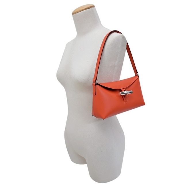 LONGCHAMP LE ROSEAU系列金屬竹節牛皮半月形單肩包(小/紅椒)10230-HCL-685