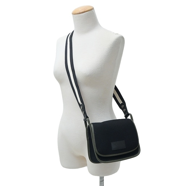 LONGCHAMP LE FOULONNE系列氈製羊毛寬背帶斜背包(中/黑)10135-HFN-001