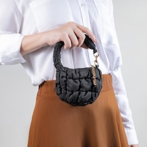 Miine 蓬蓬雲朵迷你手提包-黑色