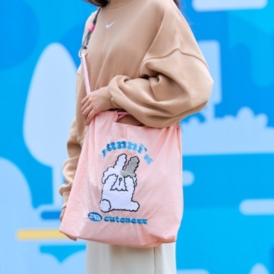 Watsons 屈臣氏 BUNNI KONBINY 兔子便利商店 美兔繡繡托特包(粉)