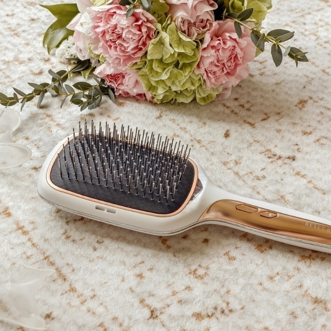 日本KOIZUMI小泉成器 正負離子養髮梳(黑)